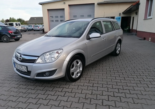 Opel Astra cena 14900 przebieg: 200000, rok produkcji 2008 z Gniezno małe 191